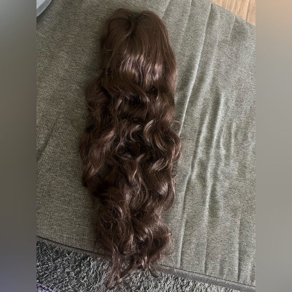 V-part Wig - Picture 3 of 6